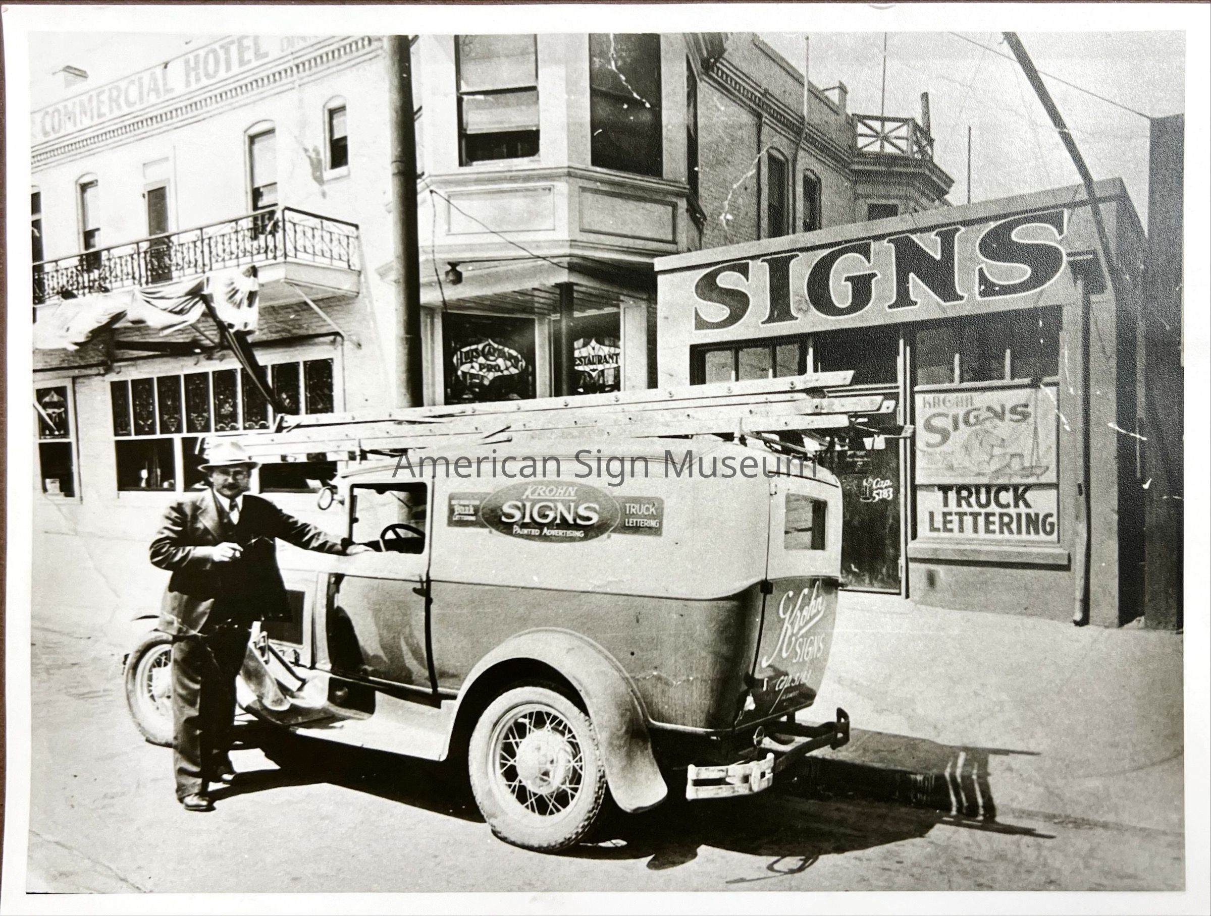 Krohn Signs Company Exterior - Photograph picture number 1
