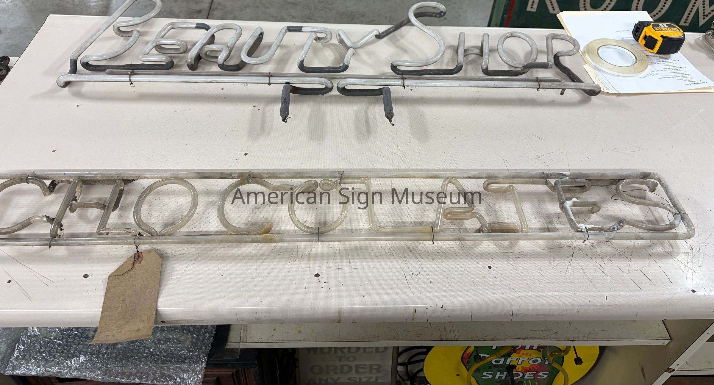 Chocolate Neon Sign picture number 1