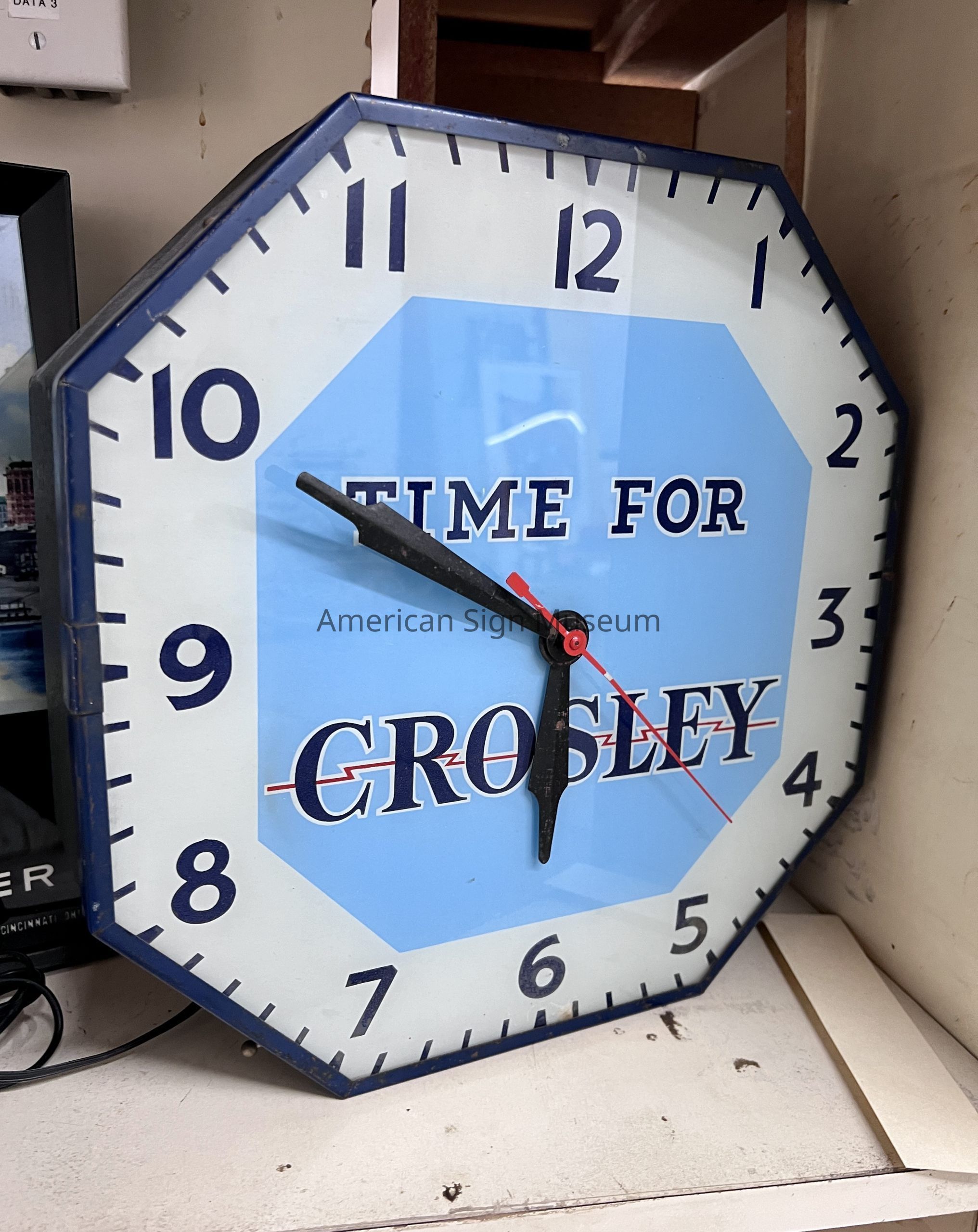 Crosley Reverse Glass Clock picture number 1