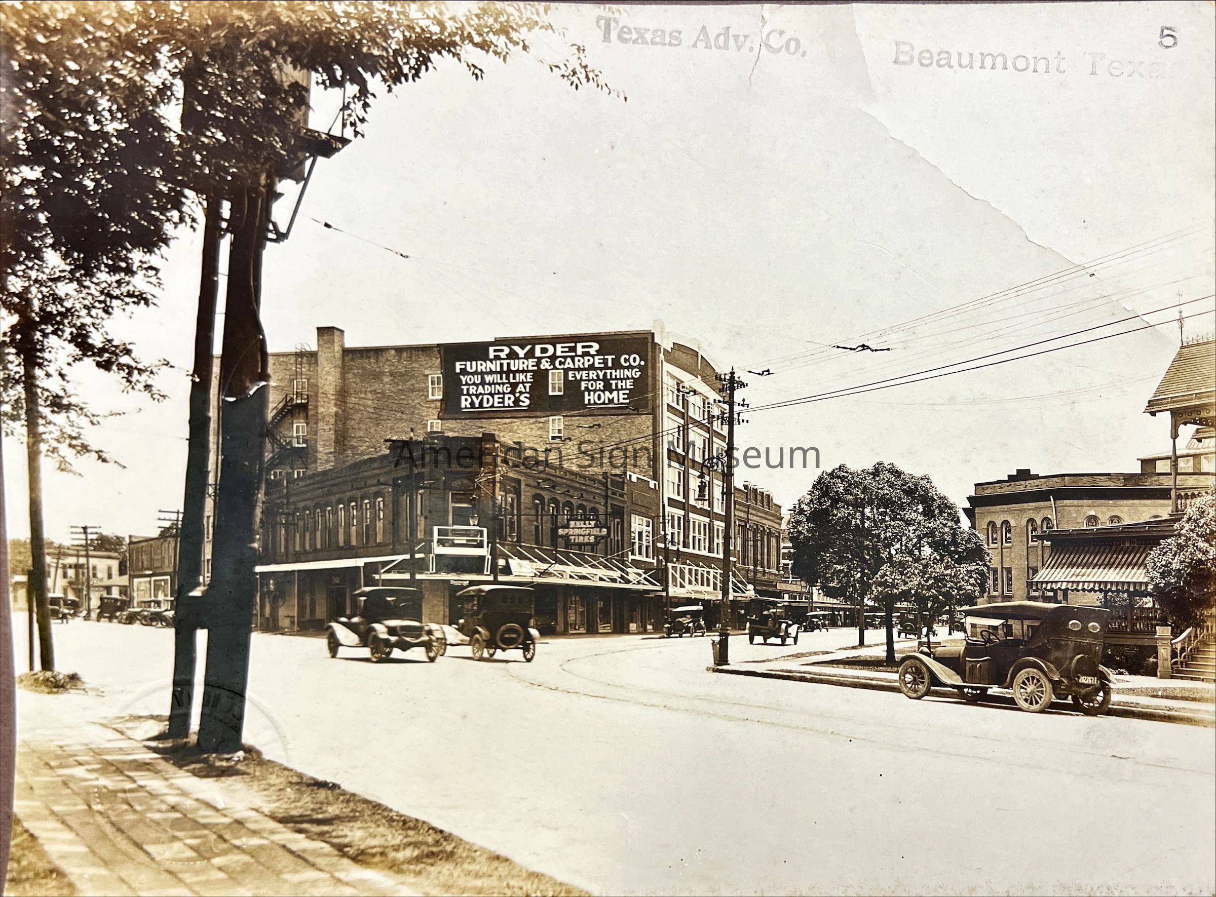 Beaumont Texas Pearl Street Scene with Signs - Photograph picture number 1
