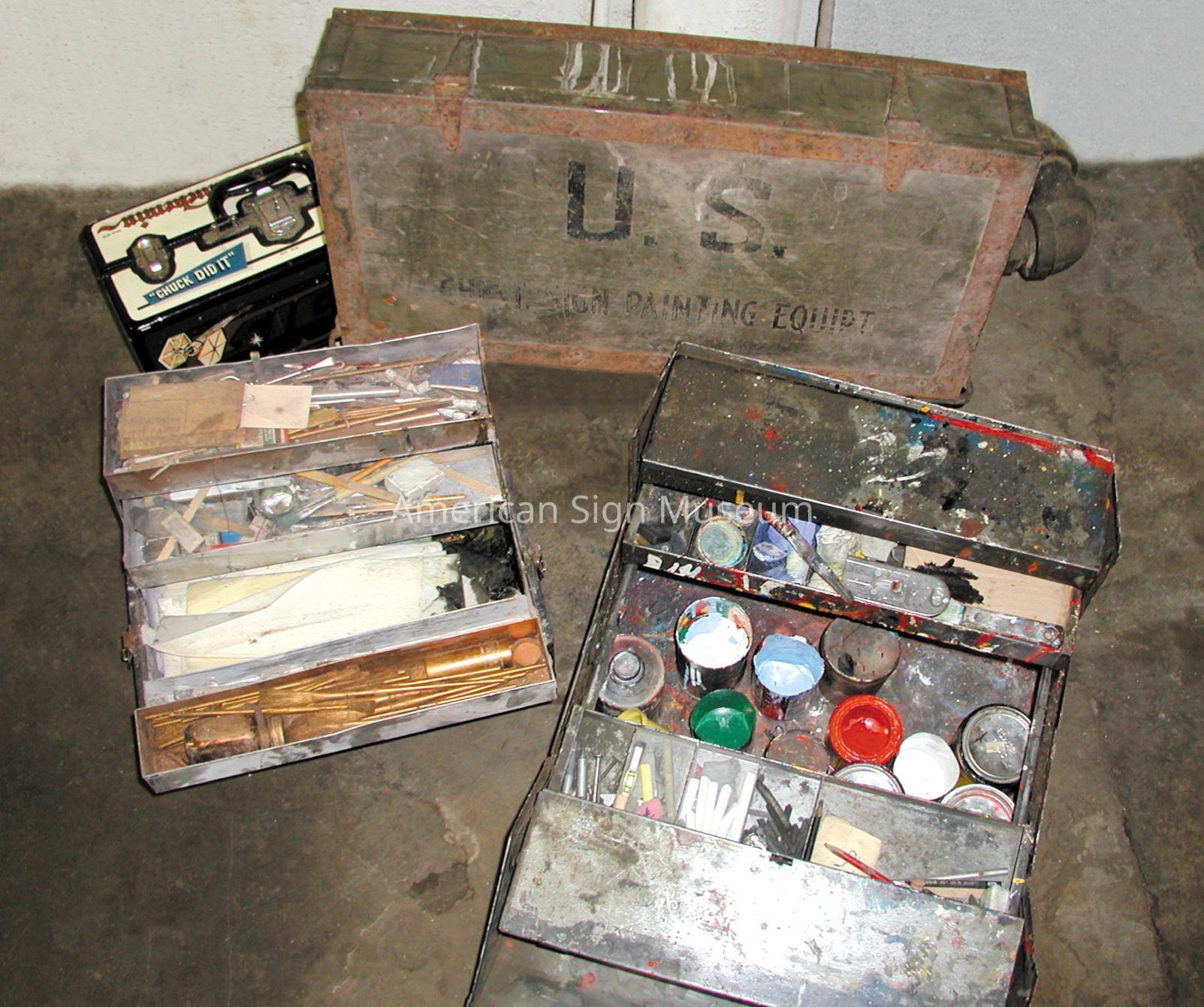 Sign Painter's Chest picture number 1