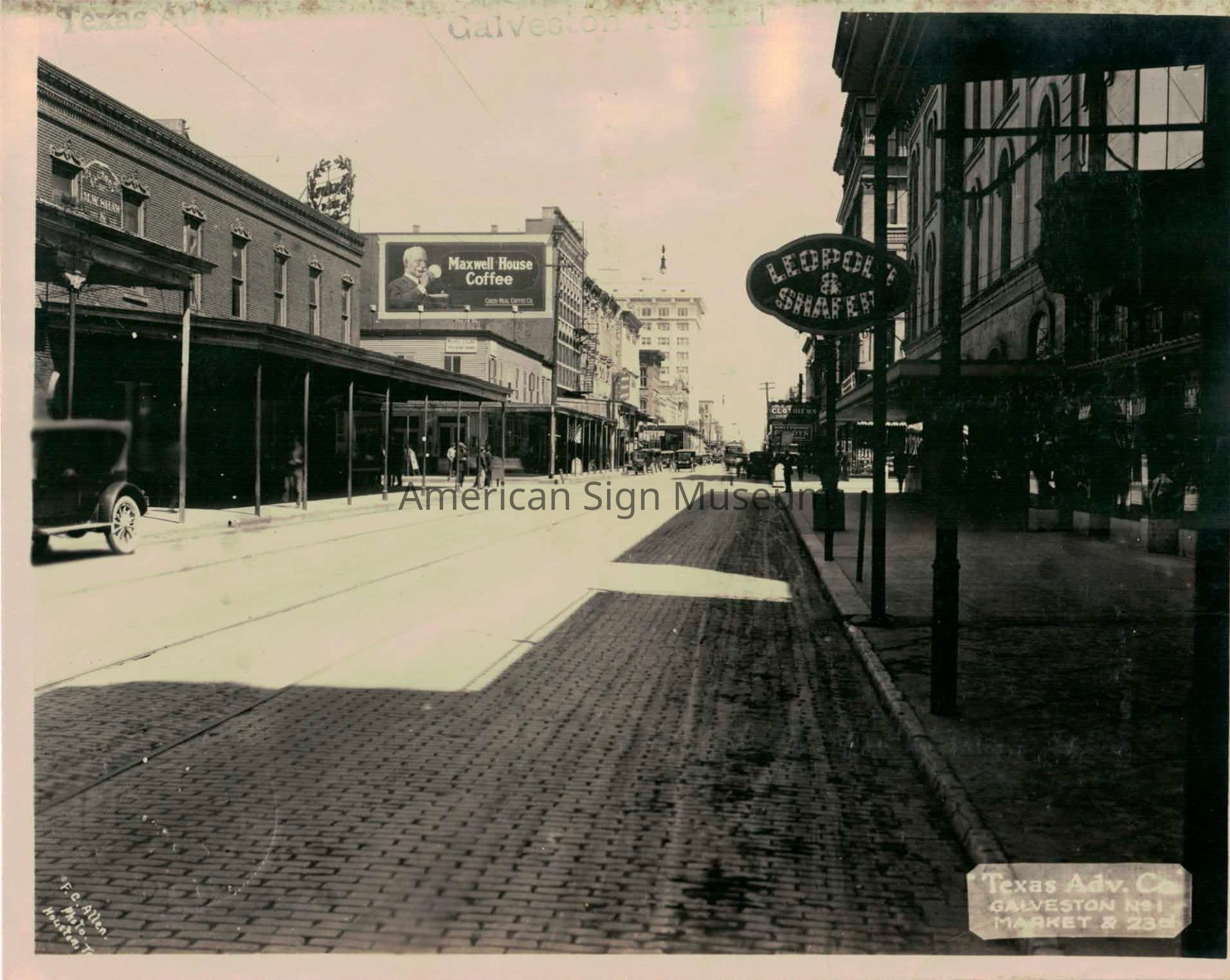 Texas Advertising Company - Signs in Street Scene - Photograph picture number 1