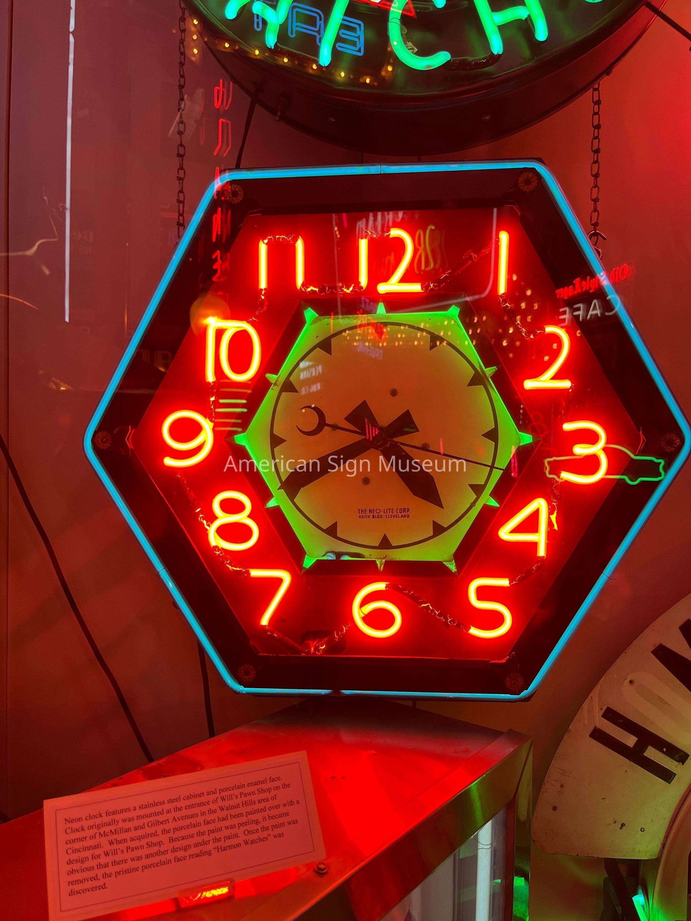 Cleveland Neon Point-of-Purchase Pinwheel Clock picture number 1