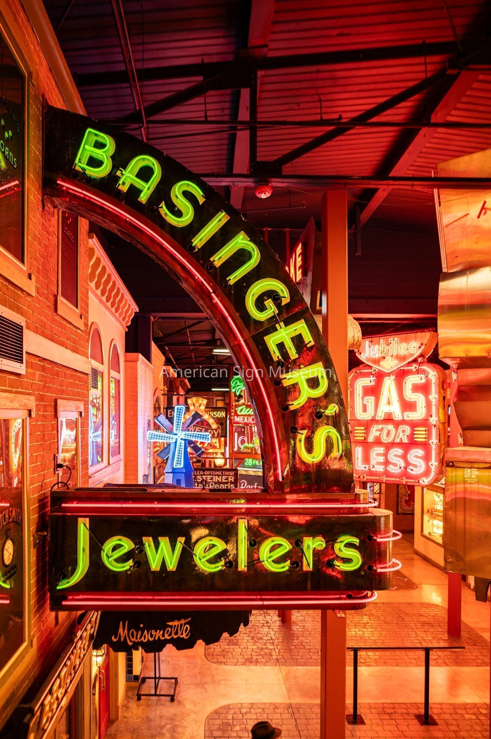 Basinger's Jewelers Porcelain and Neon Sign picture number 1