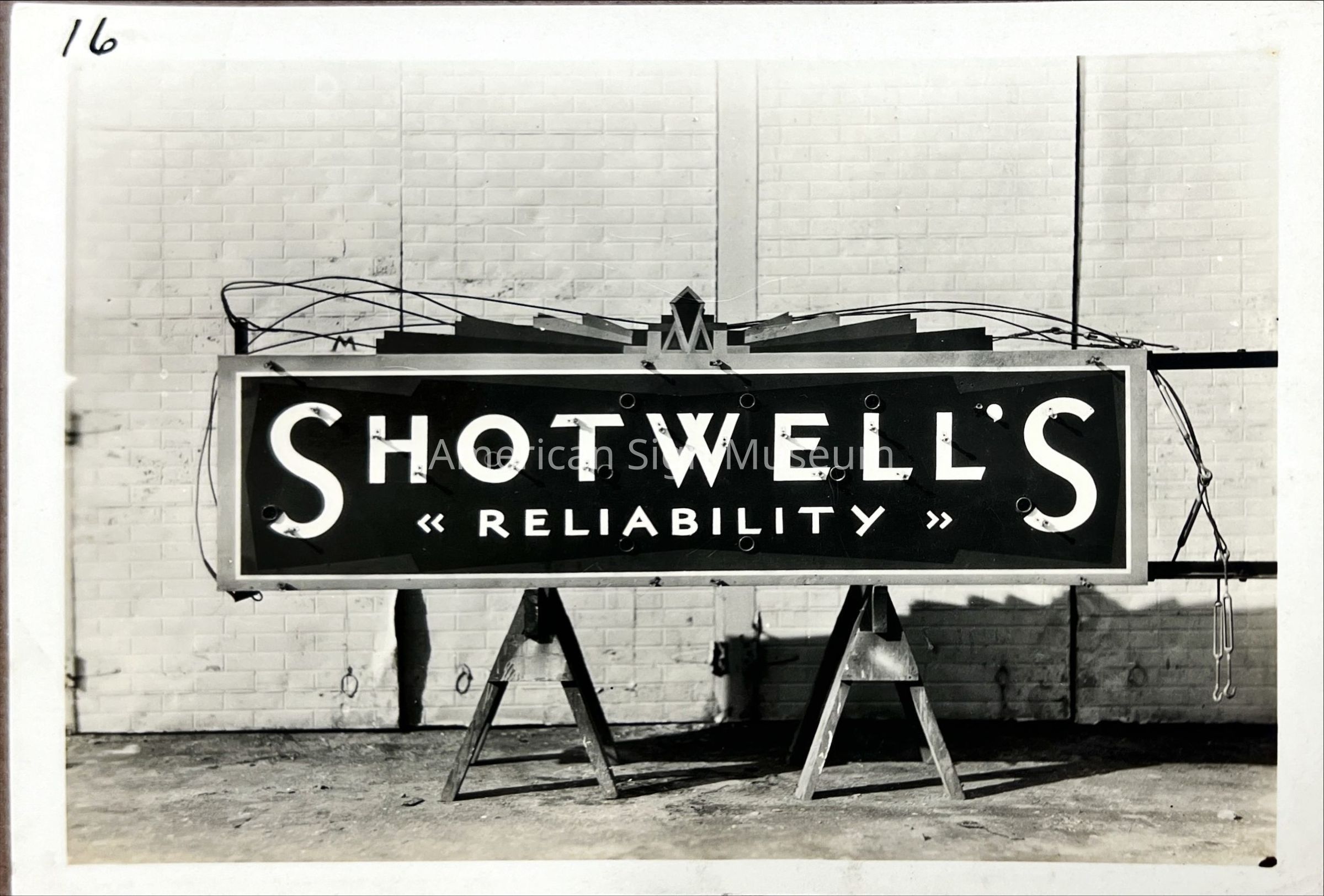 Shotwell's Reliability Neon Sign - Photograph picture number 1