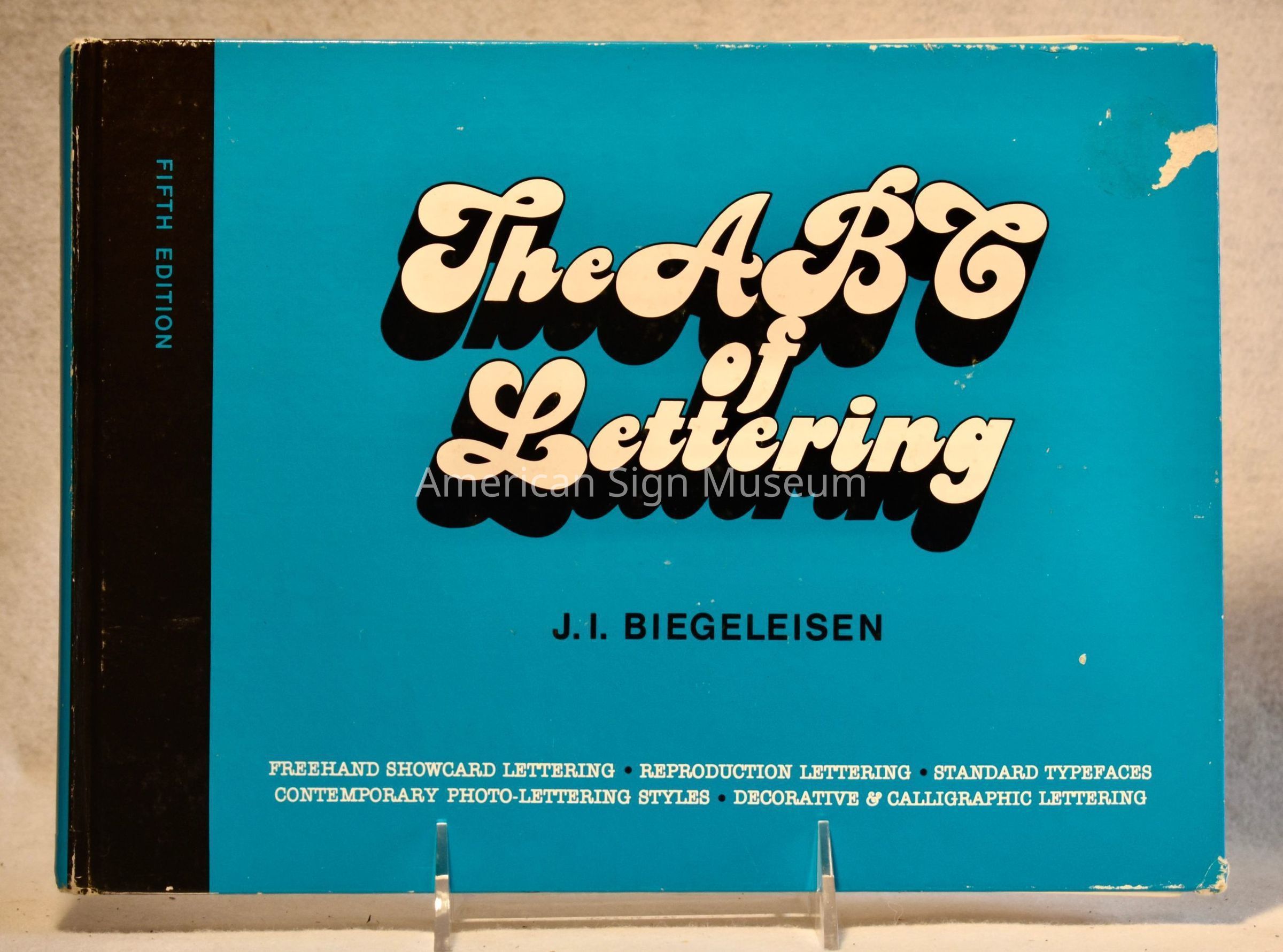 The ABC of Lettering by J.I. Biegeleisen picture number 1