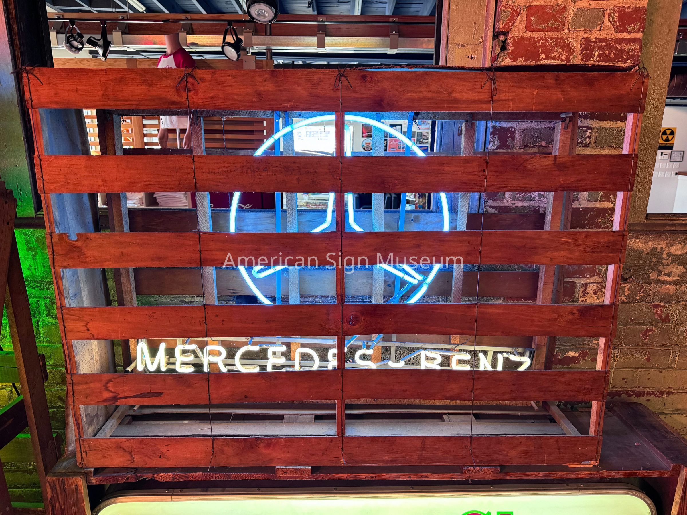 Mercedes Benz NOS Sign picture number 1
