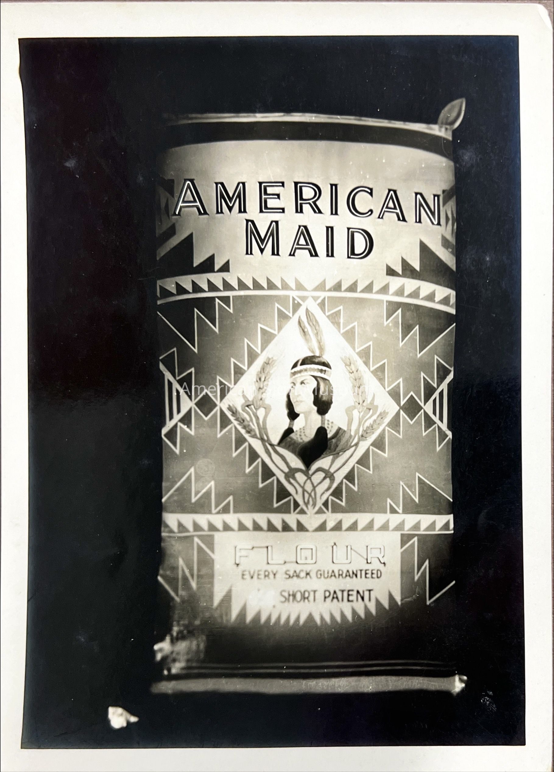 American Maid Flour Sign - Photograph picture number 1