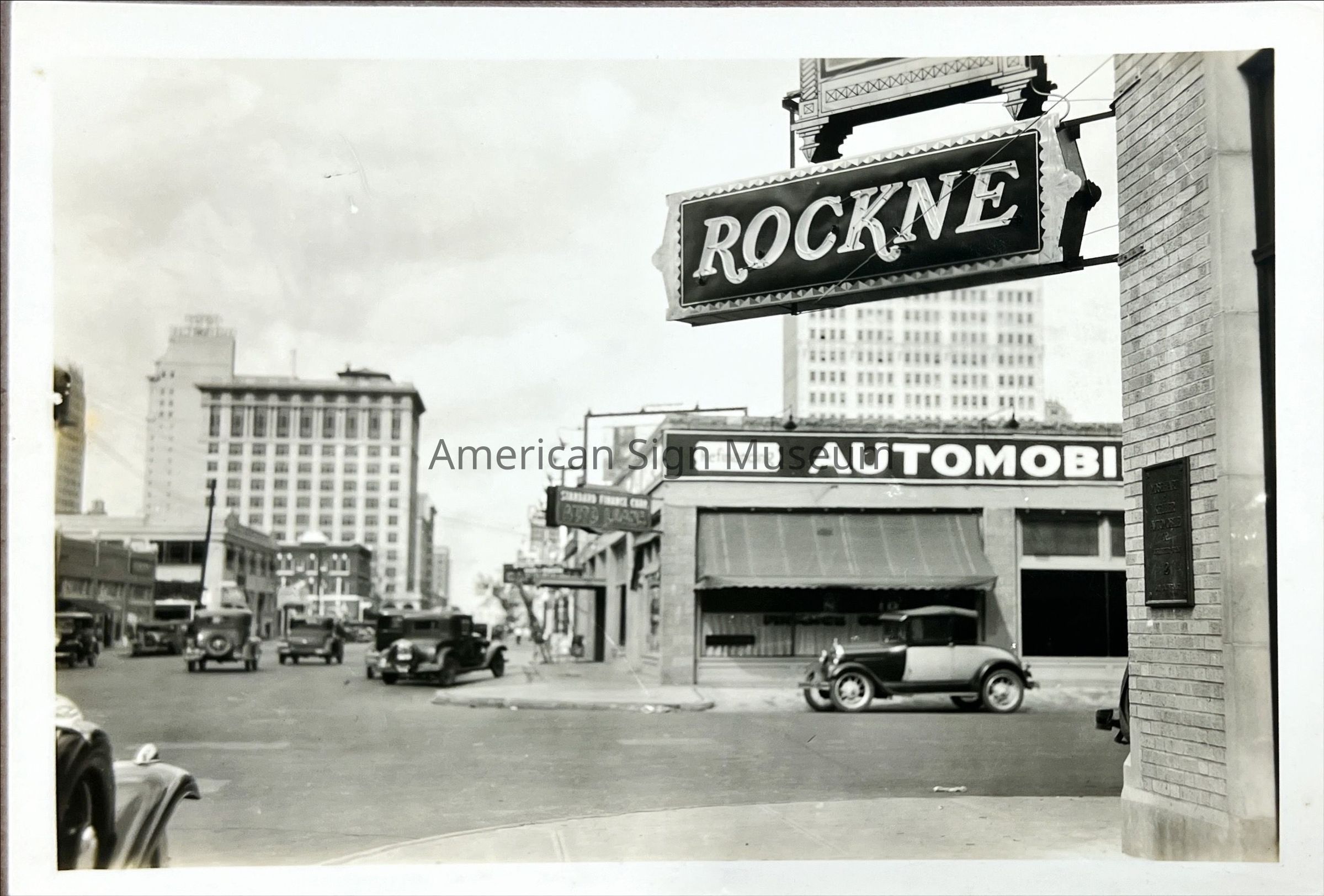 Rockne Sign & Street Scene - Photograph picture number 1