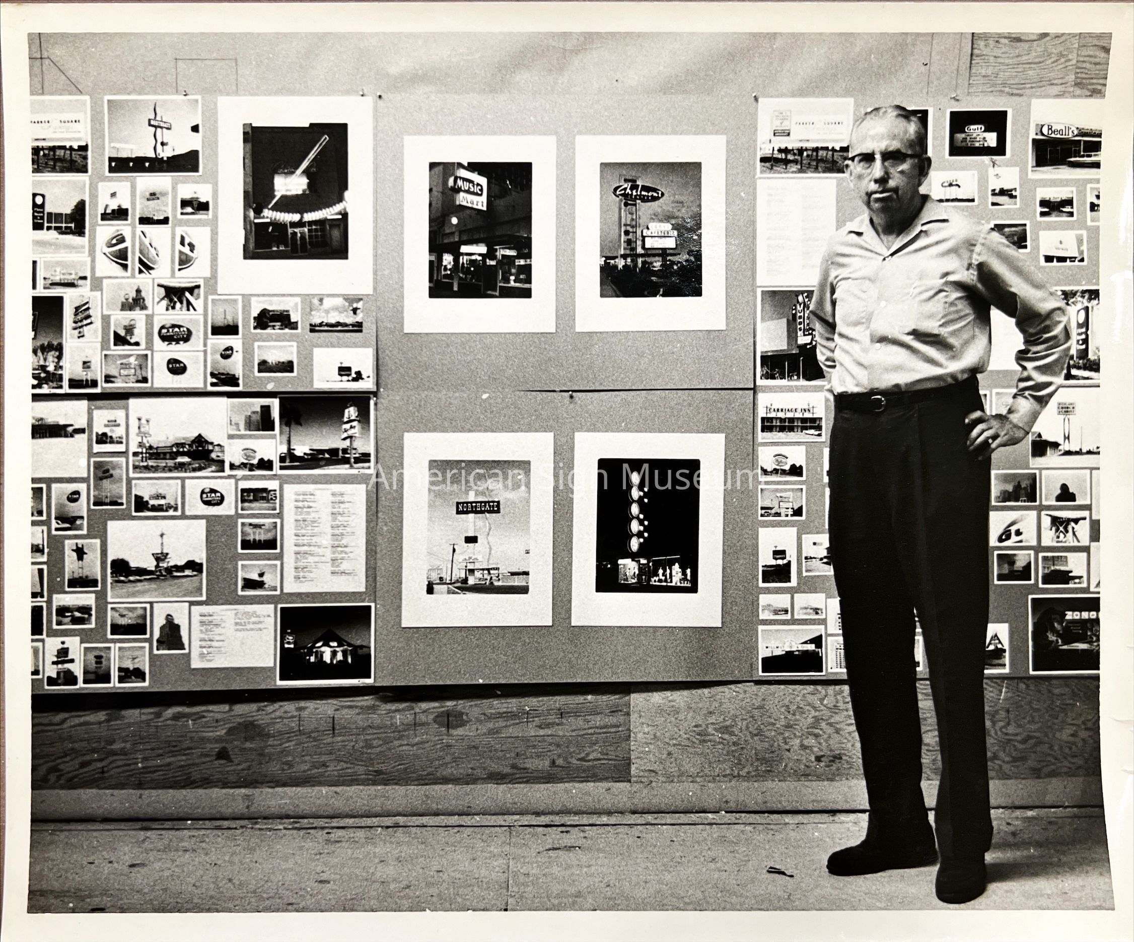 Frank Page with his Signs - Photograph picture number 1