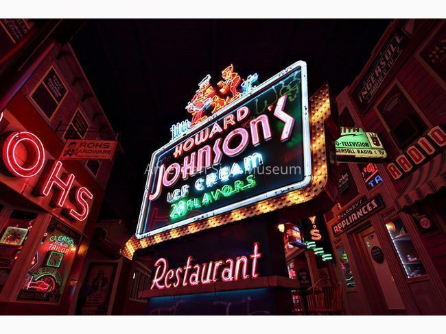 Howard Johnson's Large Neon Sign picture number 1