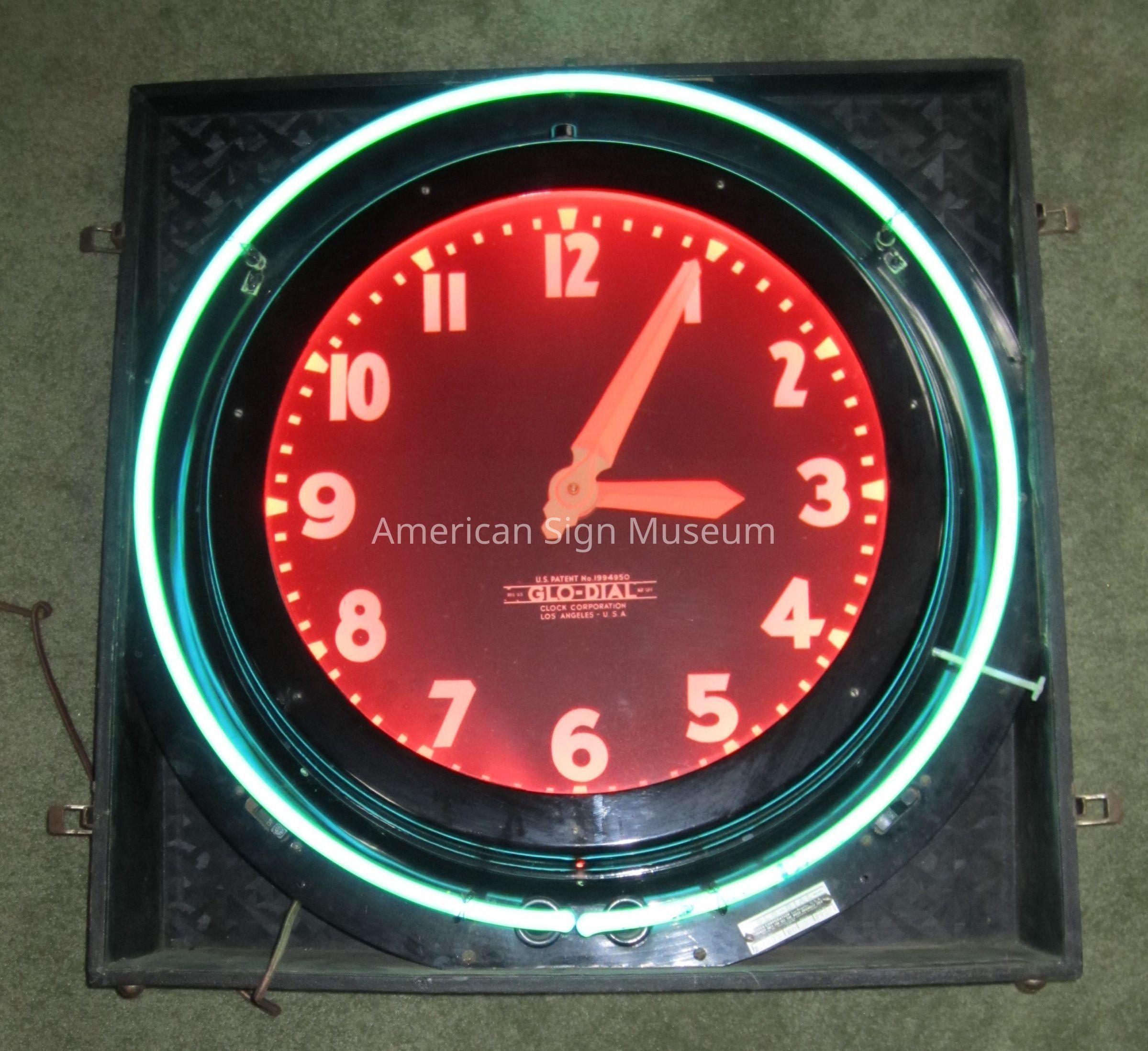 GloDial Neon Clock Sign picture number 1