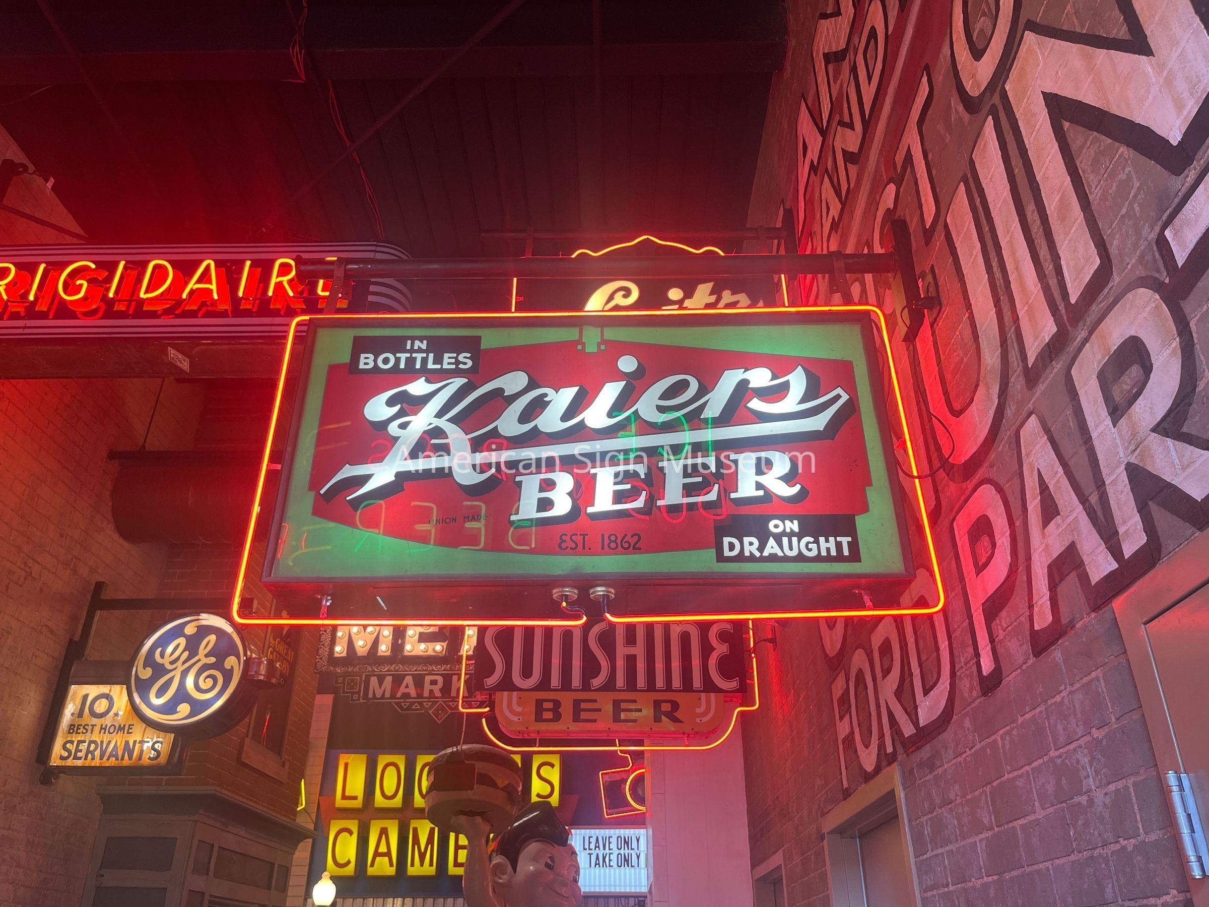 Kaier's Beer Neon Sign picture number 1