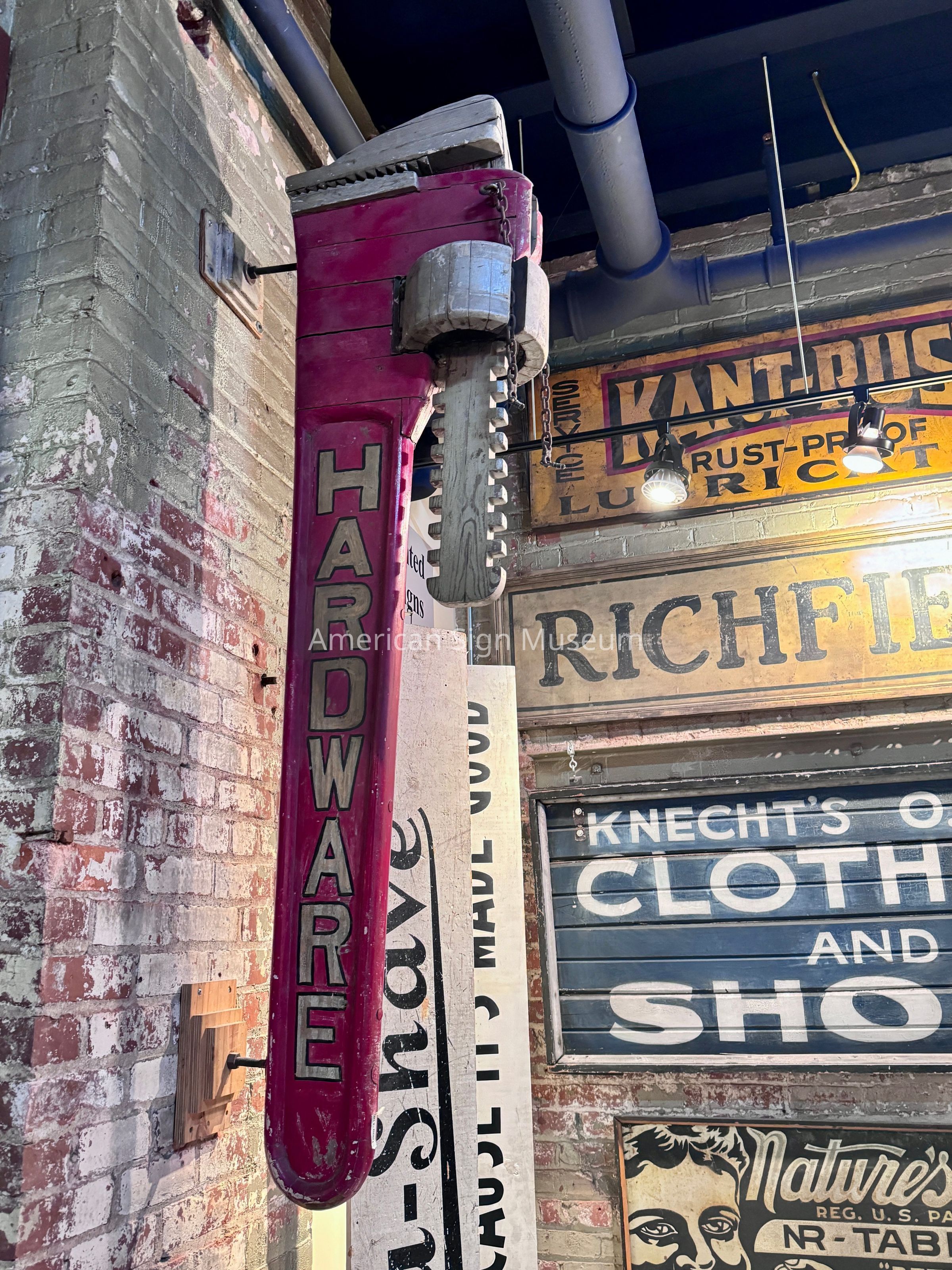 Hardware Wrench Trade Sign picture number 1