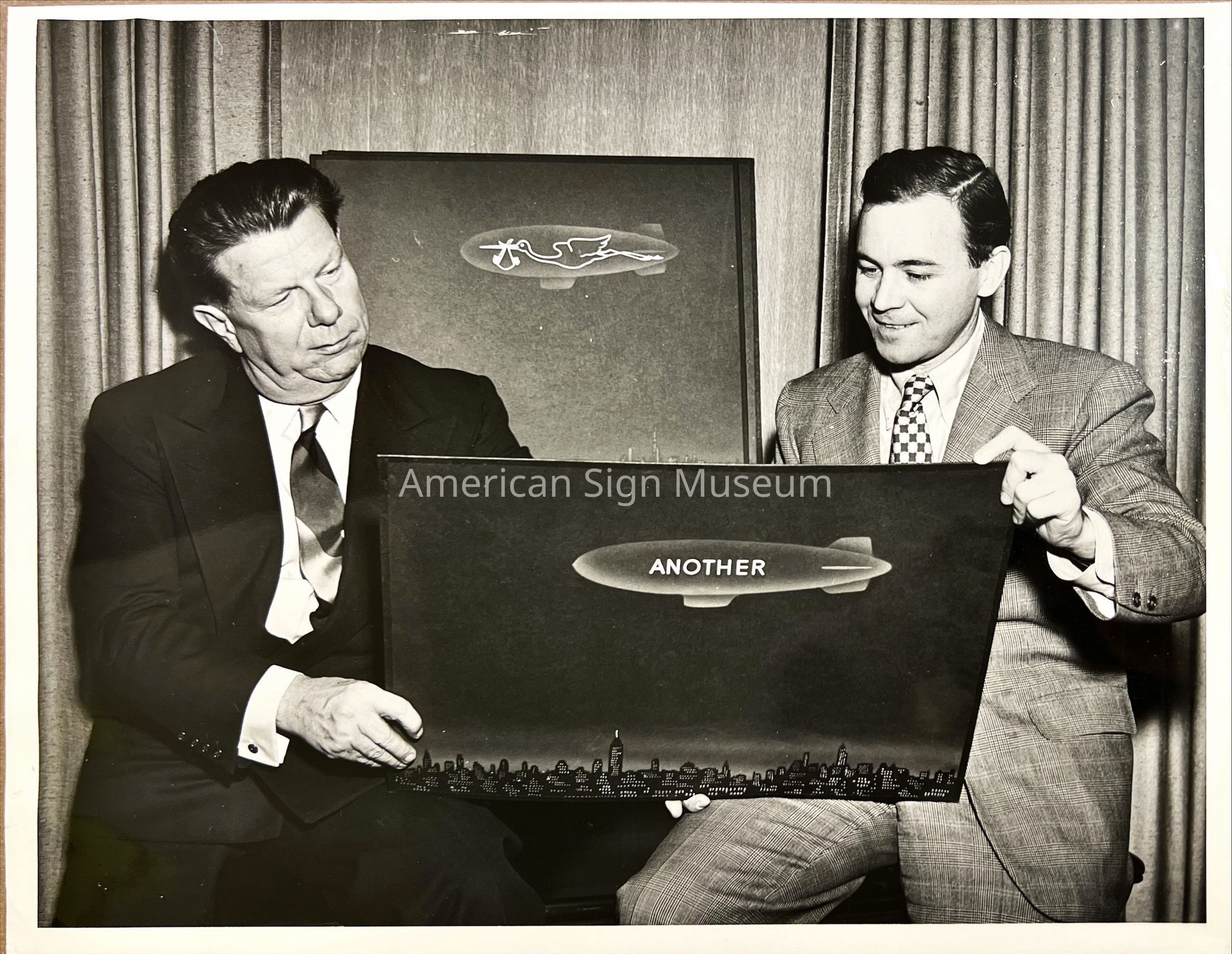 Douglas Leigh with Flamingo Airship Sketch - Photograph picture number 1