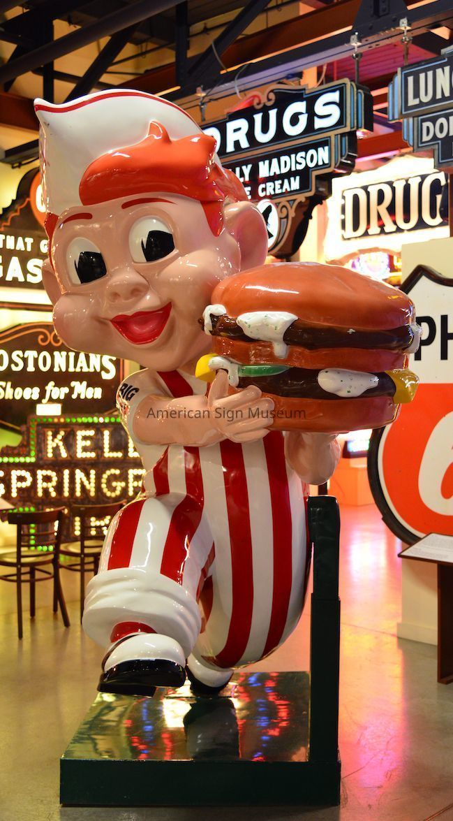 Frisch's Big Boy Statue Sign picture number 1