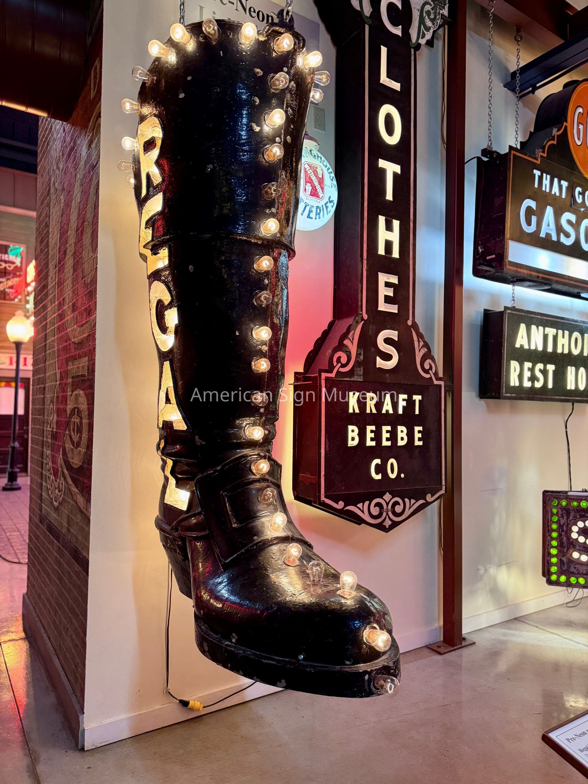 Regal Boot Neon and Lightbulb Sign picture number 1