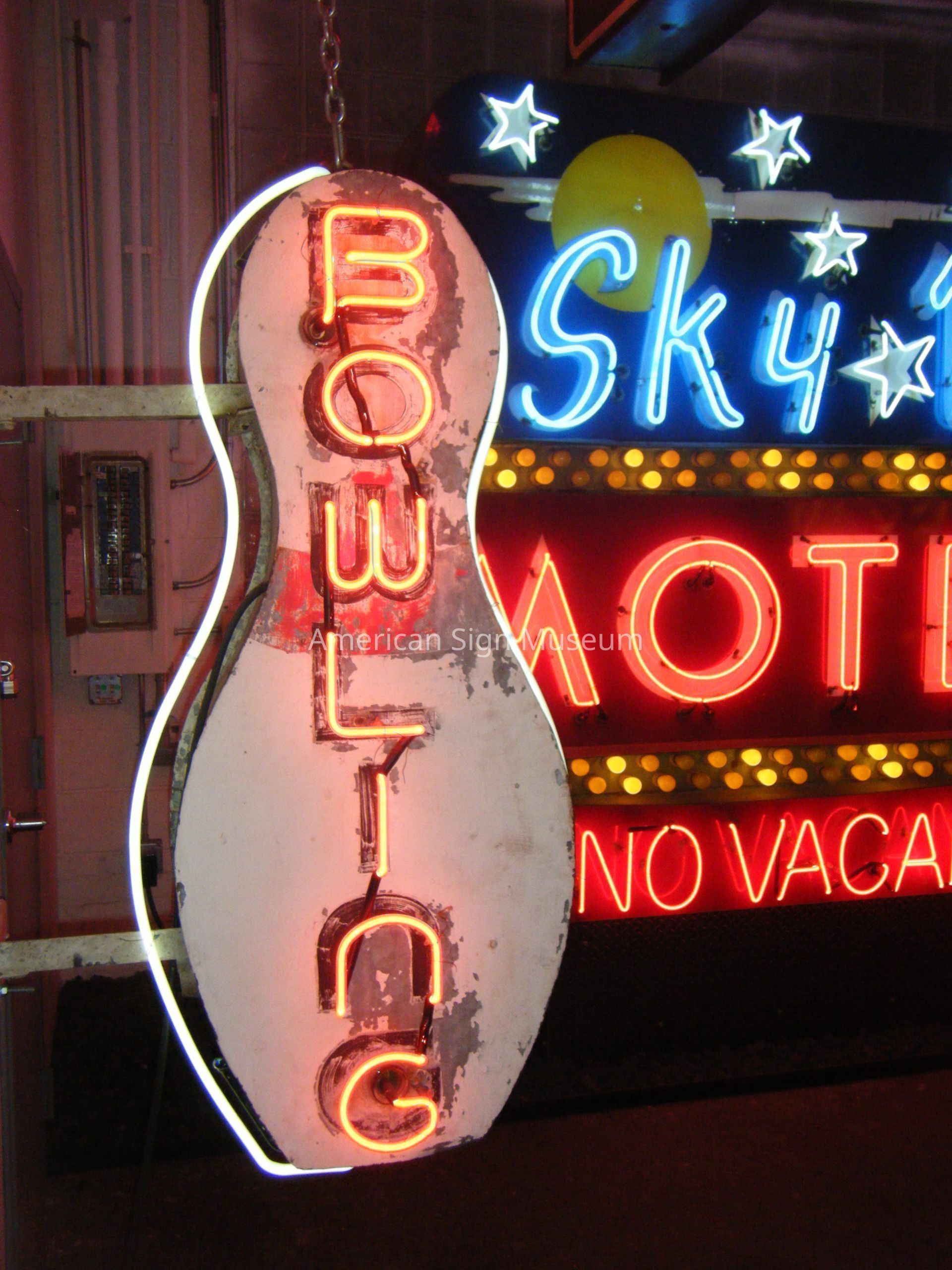 Bowling Pin Double-Faced Neon and Tin Sign picture number 1