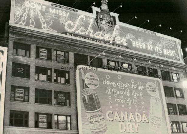 Schaefer Beer & Canada Dry Signs - Photograph picture number 1