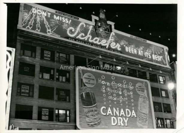Schaefer Beer & Canada Dry Signs - Photograph picture number 1