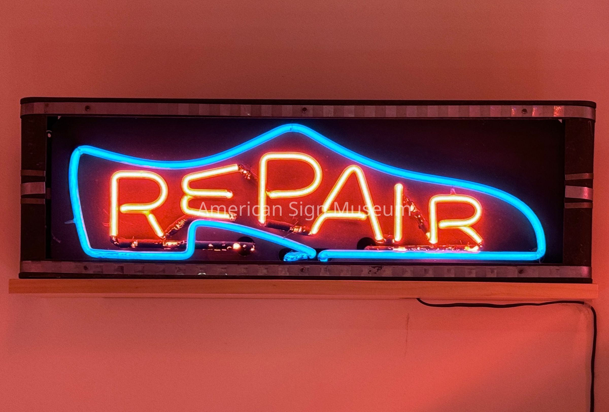 Shoe Repair Neon Point-of-Purchase Sign picture number 1