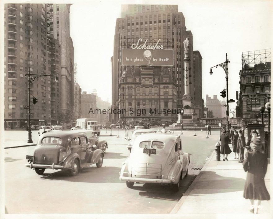 Columbus Circle Schaefer's Beer - Photograph picture number 1