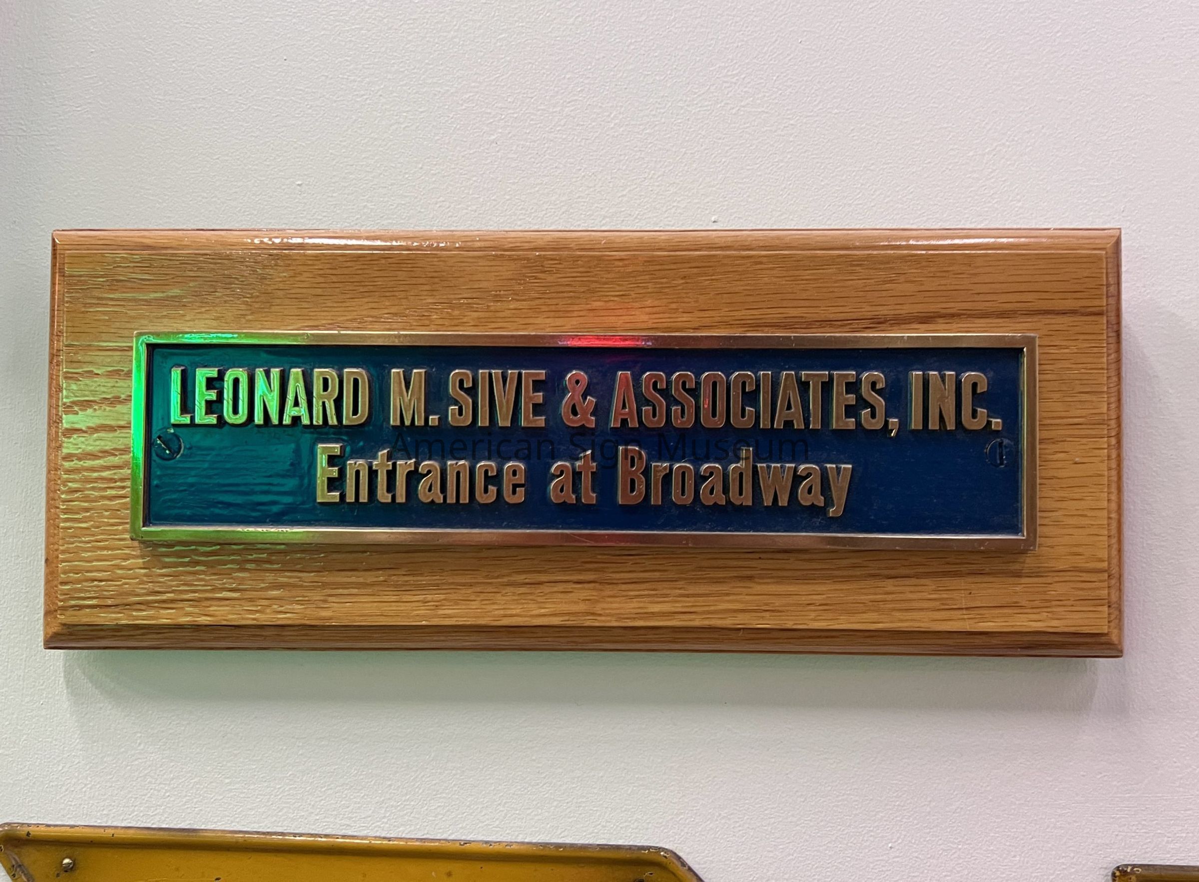 Sive Advertising Brass Plaque picture number 1