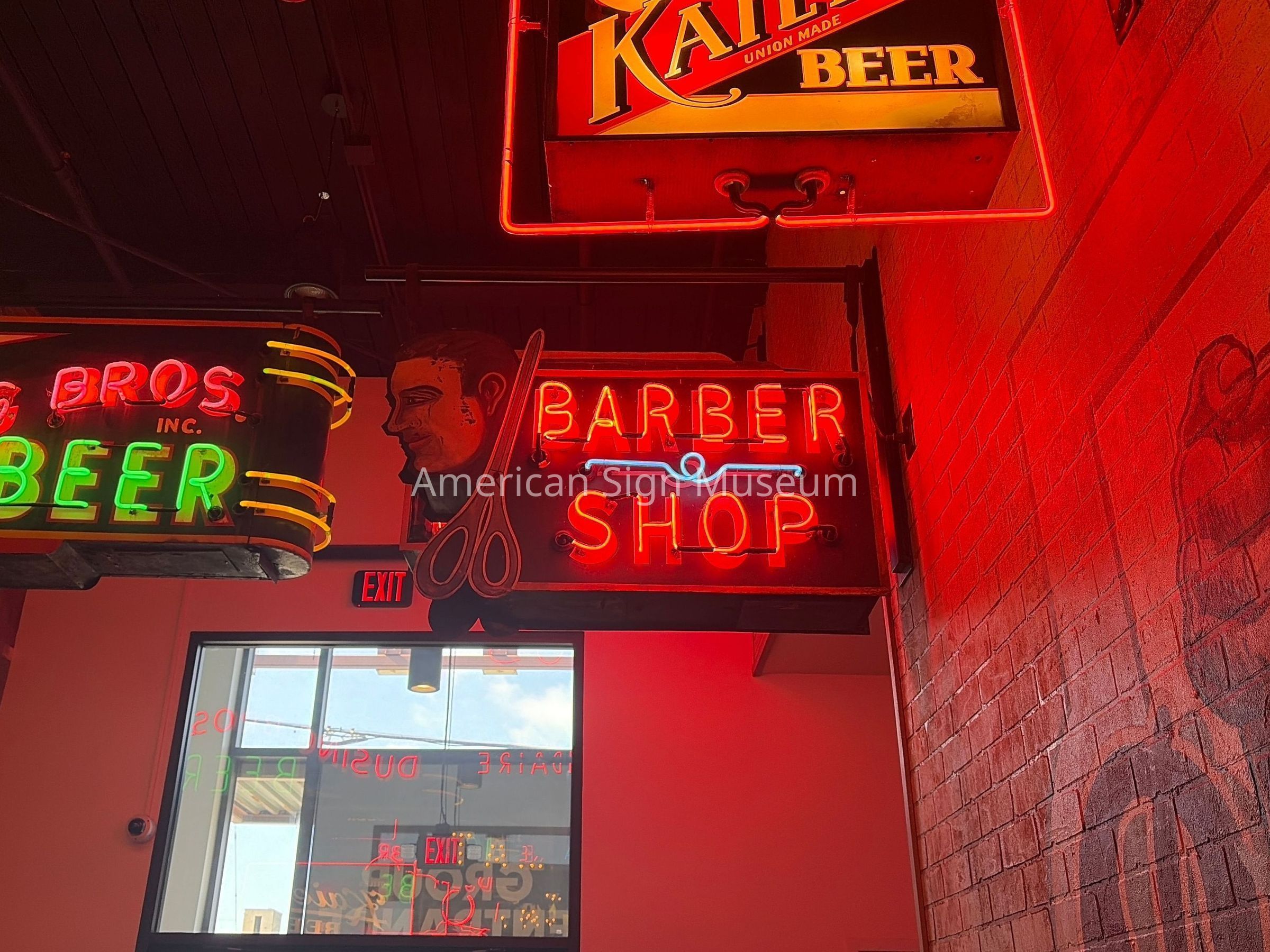 Barber Shop Neon Sign picture number 1