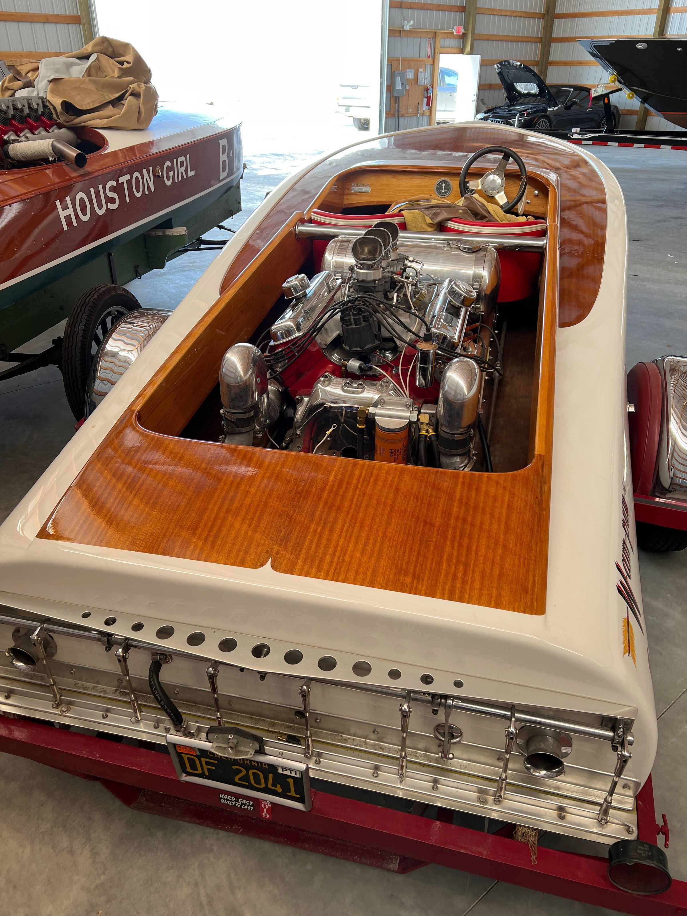 Wickens was one of the best-known designers and builders in the world of flat bottom & 3-point hydroplane racing,