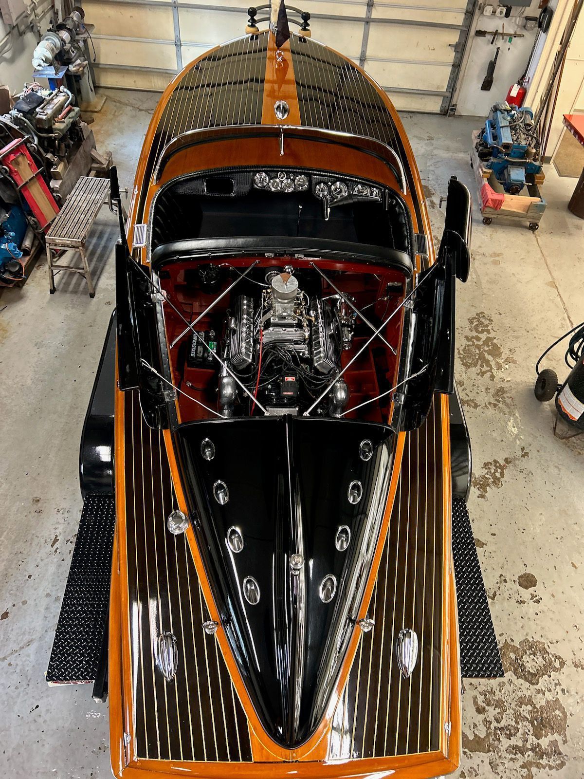 Originally owned by Jim Street and wass towed around the country by his famous car 