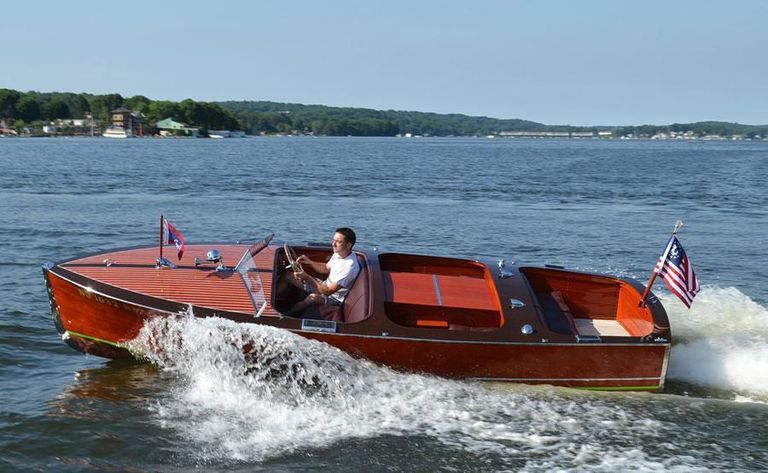 Chris Craft 1938 Sportsman Rear-facing Seat 19' picture number 1