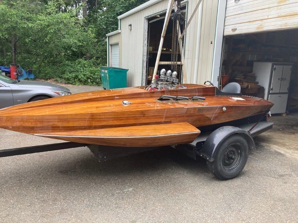 this vintage hydroplane raced on the southern California circuit. This hydroplane comes with the original brass nameplate of the builder.