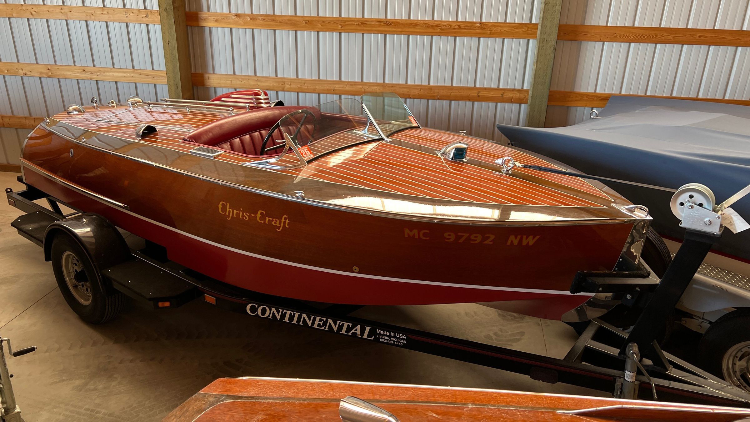 Very Unique....one of very few Hydroplanes built by Chris Craft this is #19 of 19 built in 1942 and one of two known to exist.