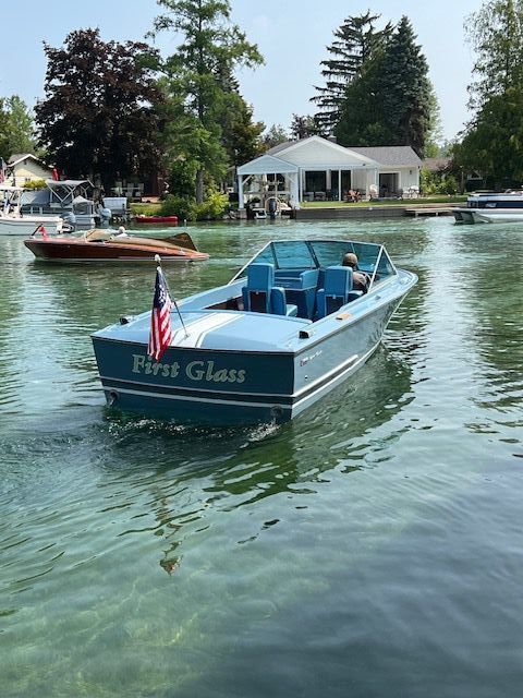 Chris Craft 1968 Commander 23' picture number 1