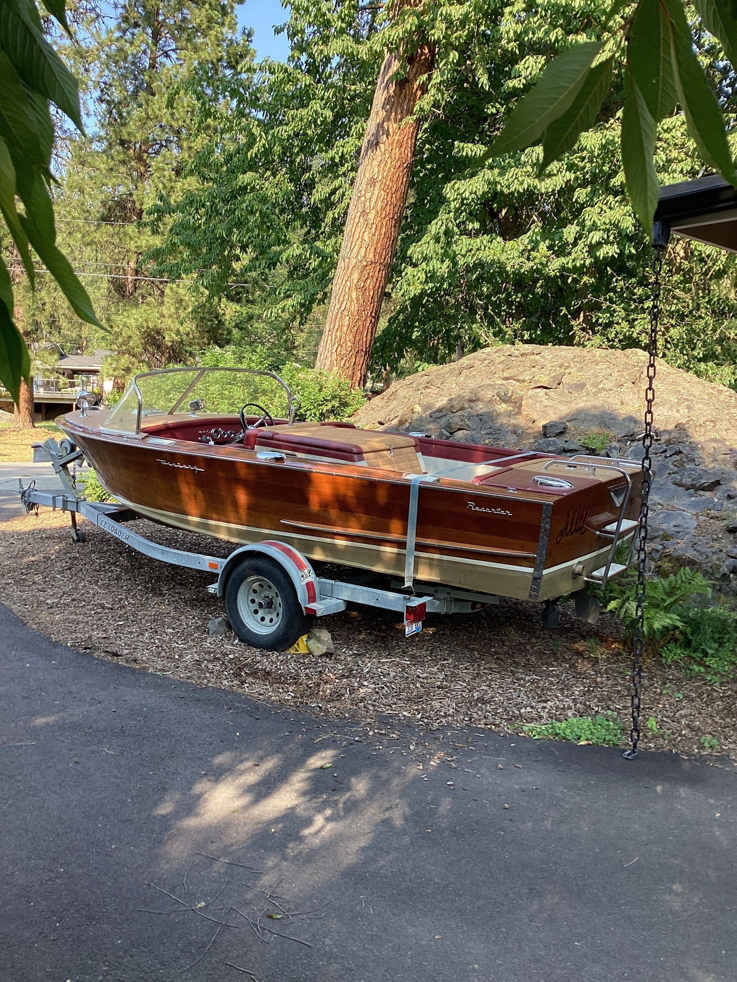 Century 1965 17' Resorter picture number 1