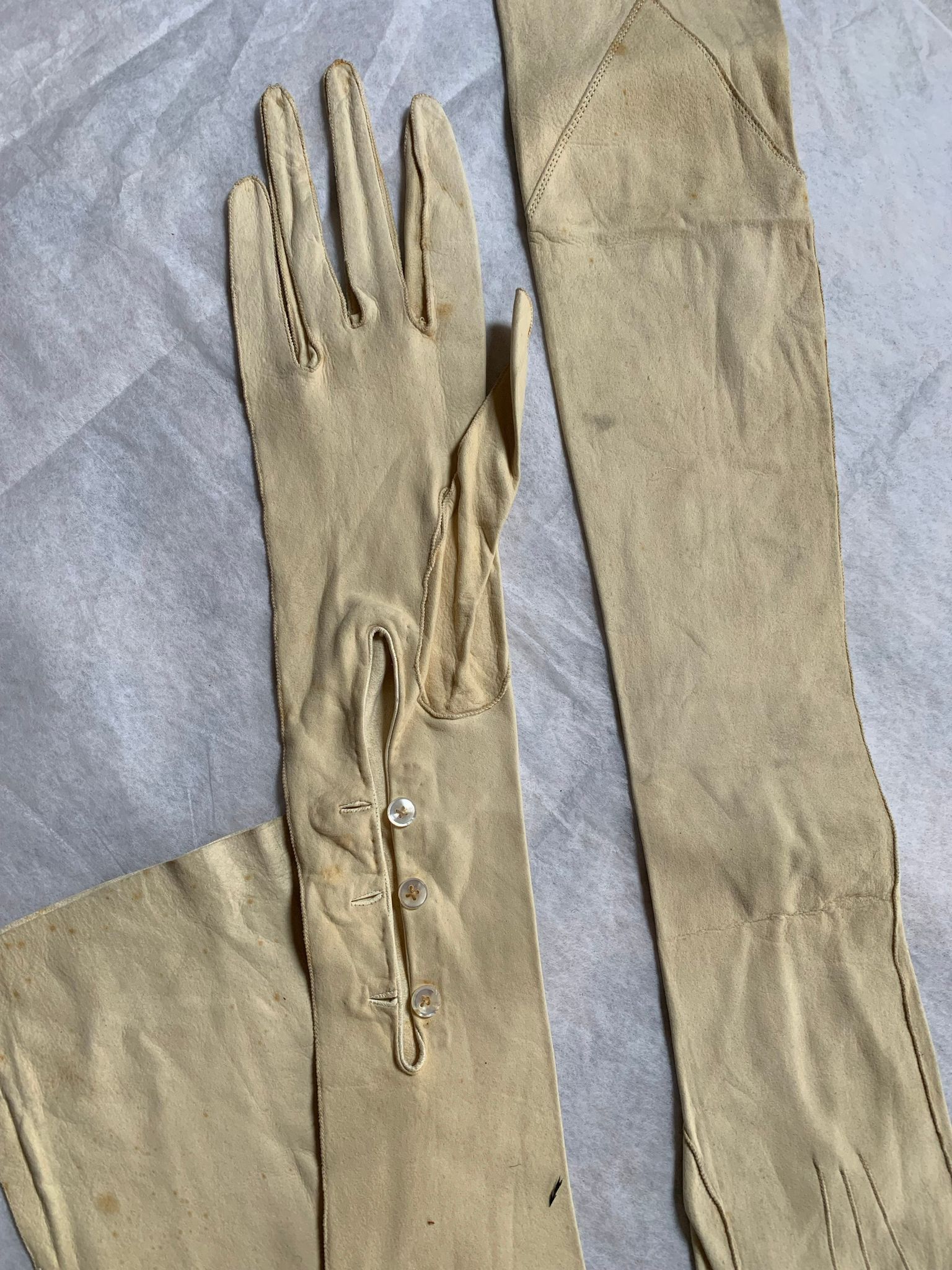 Front Bedroom [bottom drawer mirror dresser: ]