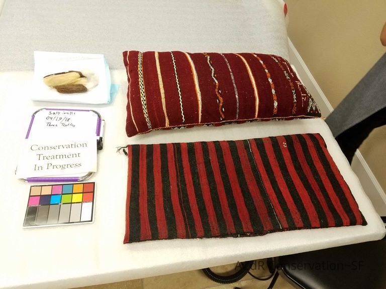 3 textiles and wool samples - Image 2