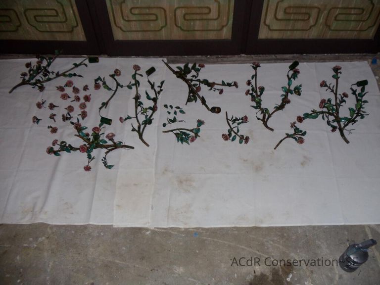 Golden Room - Image 395