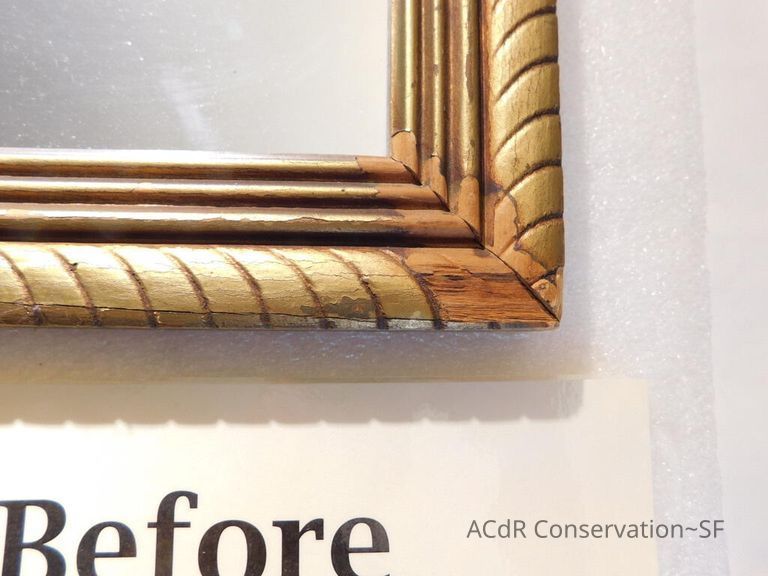 Wood-carved mirror frame with gold pigment - Image 5