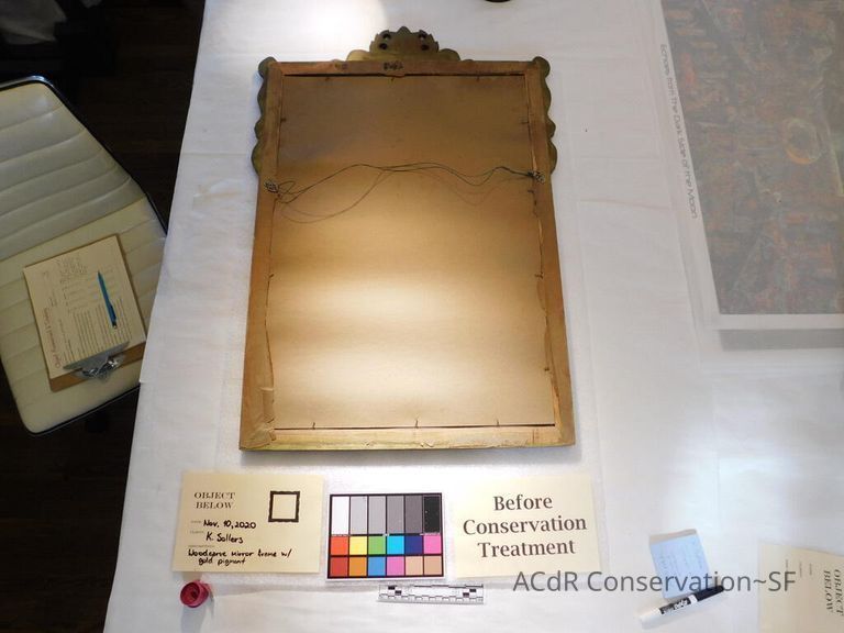 Wood-carved mirror frame with gold pigment - Image 10