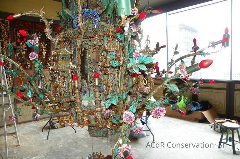 Golden Room - Image 125