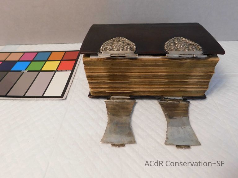          Leather Bound Book picture number 1
