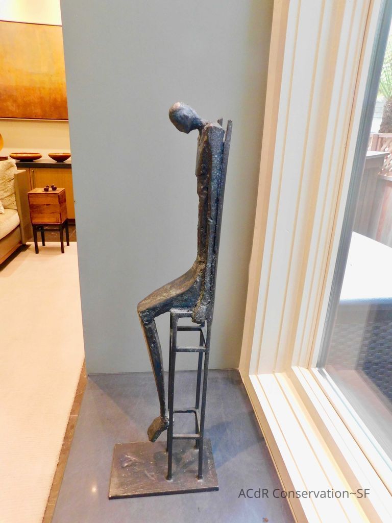          Tall man in chair picture number 1
