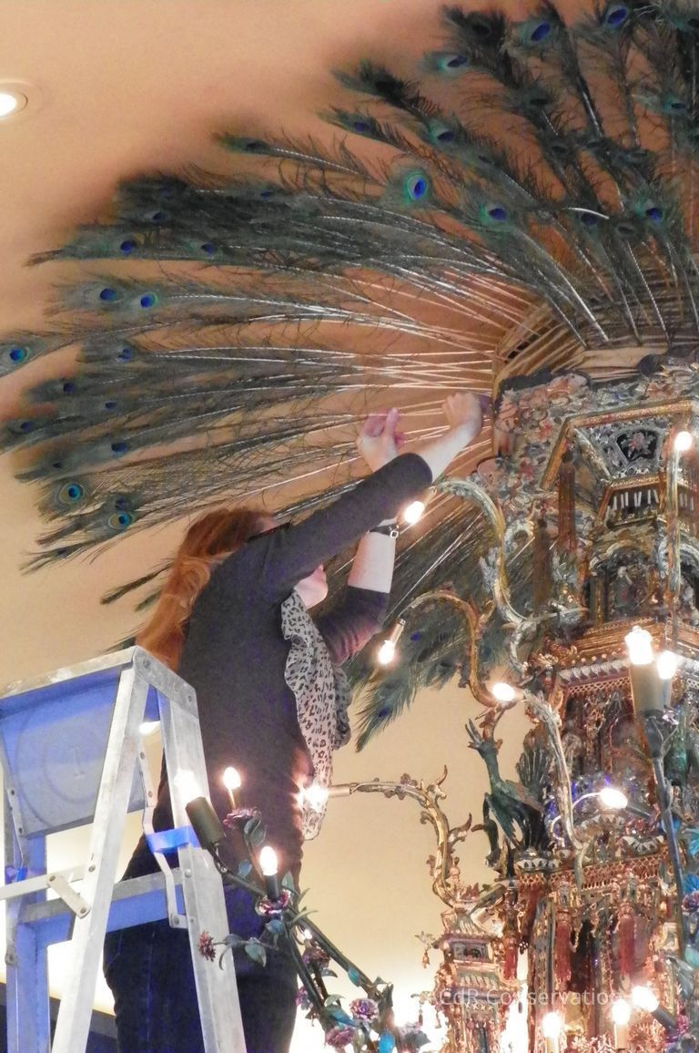 Golden Room - Image 440