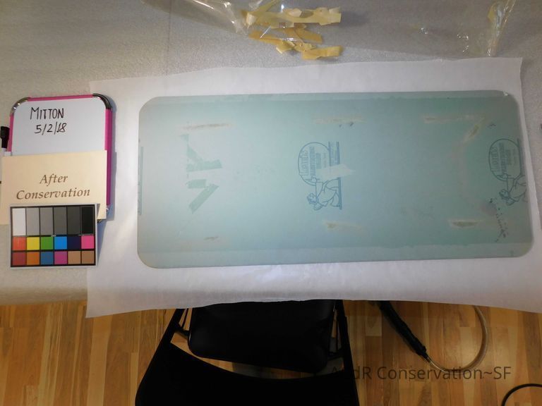 Black car with red trim - Image 4