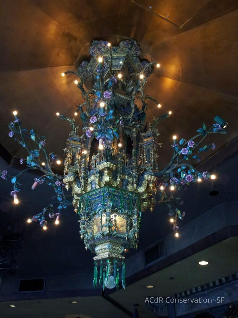          Golden Room picture number 1
