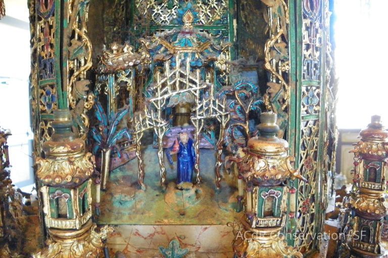 Golden Room - Image 13