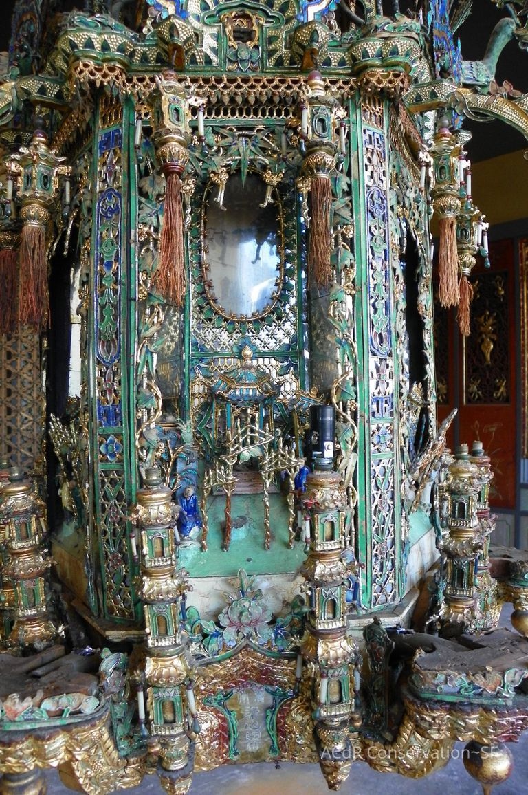 Golden Room - Image 17