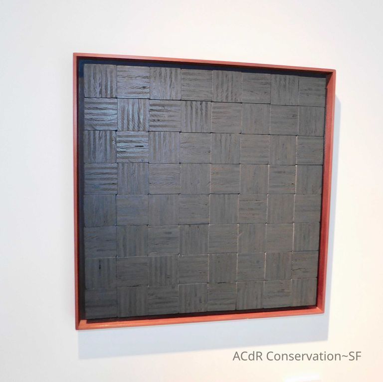          Gray textured wood with red border picture number 1
