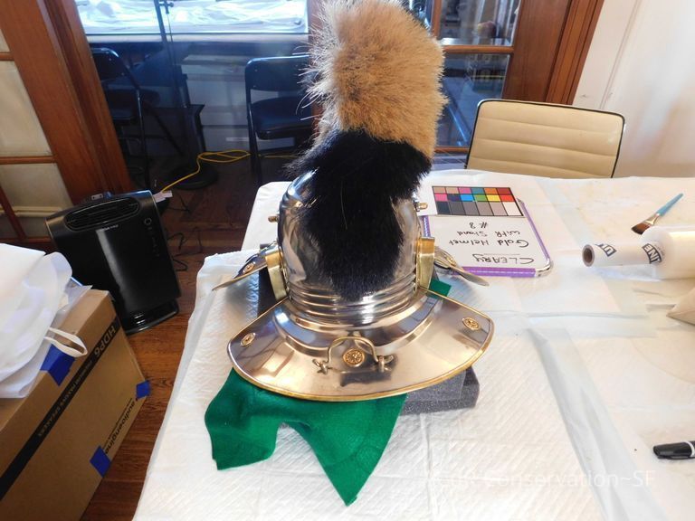 Centurion helmet with black and white horse hair - Image 8